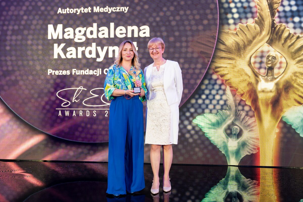 Prezes Fundacji OmeaLife Magdalena Kardynał i Katarzyna Pinkosz 