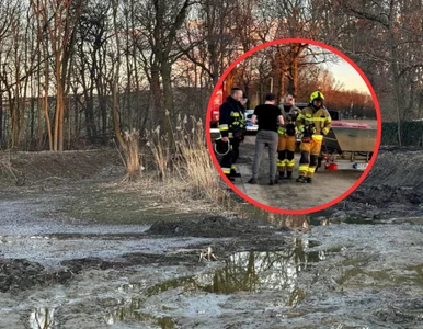 Miniatura: 10-latek ugrzązł w mule. Akcja służb pod...
