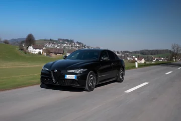 Alfa Romeo Giulia/Stelvio Estrema 