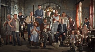 Kadr z&nbsp;filmu &bdquo;Mężczyźni i&nbsp;kurczaki&rdquo;