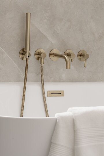 Eleganckie wnętrze zatopione w beżach, projekt: Architektownia 