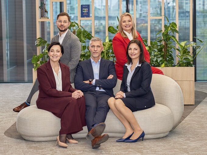 Od lewej Renata Kabas-Komorniczak, partnerka zarządzająca, doradca podatkowy, Daniel Antonik, associate partner, Katarzyna Judkowiak partnerka, doradca podatkowy, dr Monika Behrens partnerka, radca prawny, Jarosław Kamiński, partner, adwokat