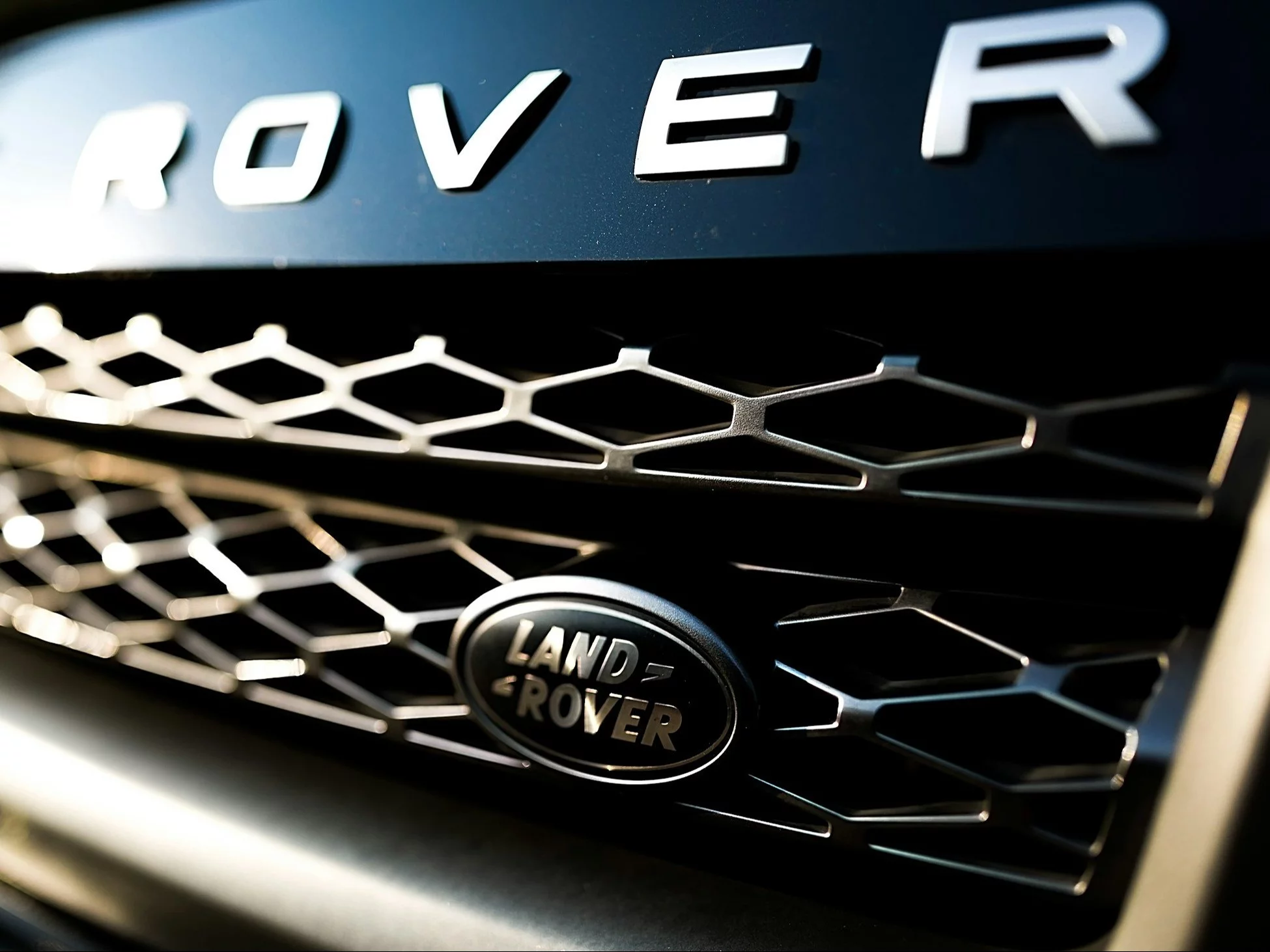 Dasz radę rozpoznać markę samochodu po logo?