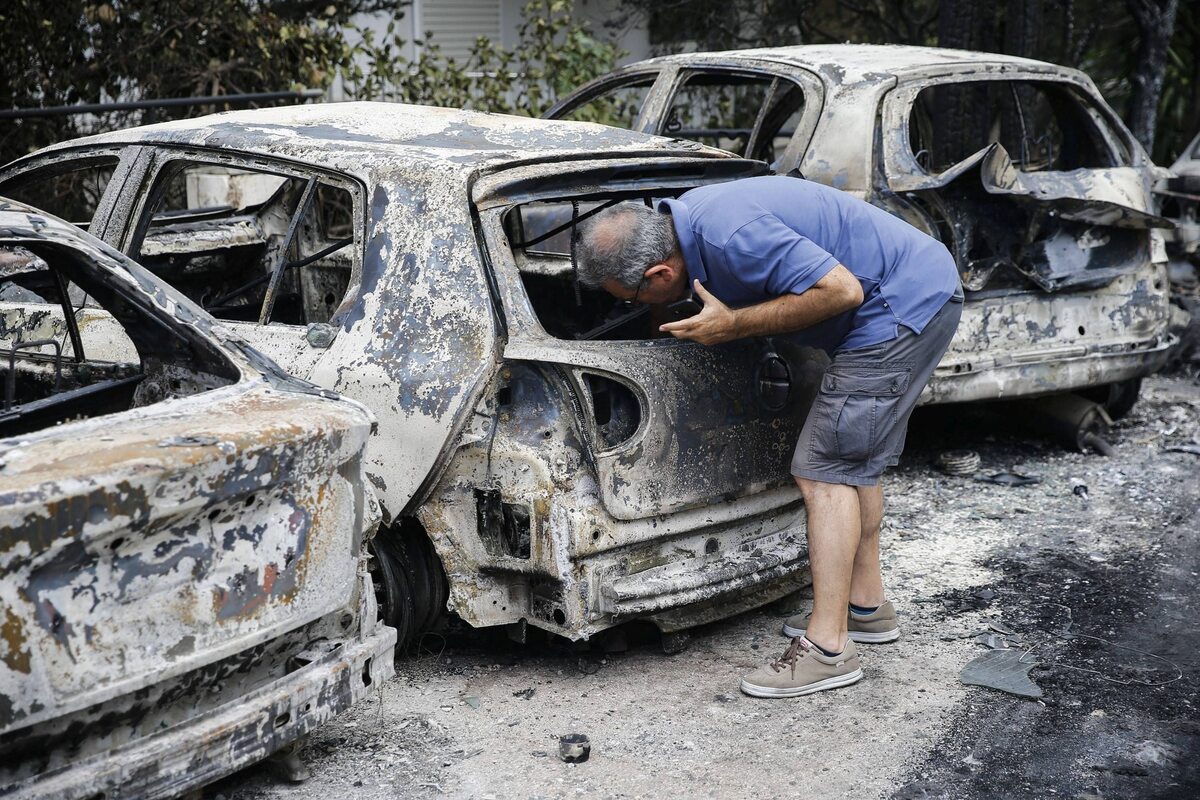 Zgliszcza po pożarach w Grecji 