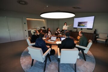 W&nbsp;Living Places &ndash; Simon Architecture Prize 2026 liczy się nie&nbsp;tylko forma budynku. Jury szuka realizacji, kt&oacute;re pokazują, jak architektura może poprawiać jakość codziennego życia