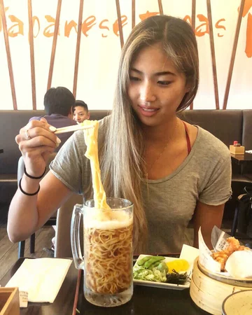 Ramen w kuflu? Smacznego! 