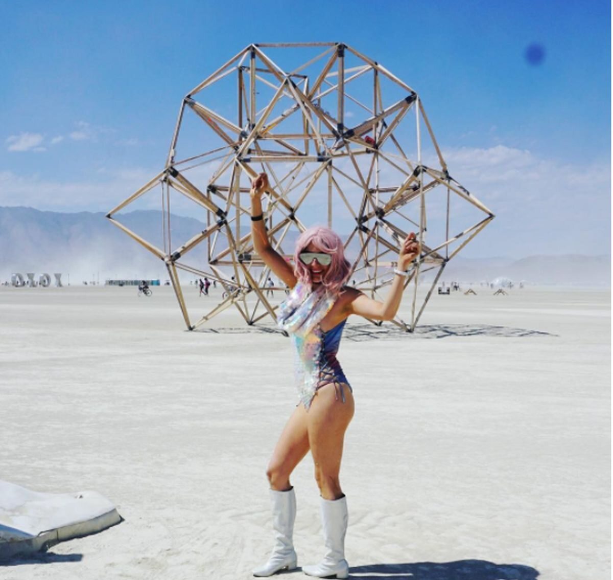 Burning Man 2017. Uczestnicy stawiają na odważne kostiumy 
