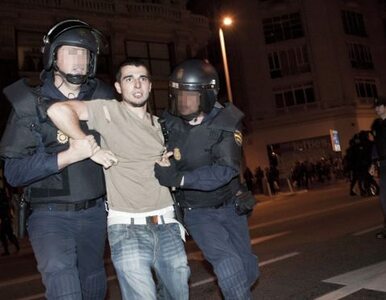 Miniatura: Hiszpania: policja rozgoniła "oburzonych"...