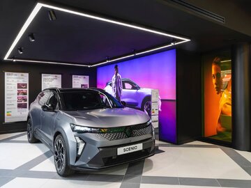 Nowy rodzaj salon&oacute;w Renault