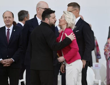Miniatura: Zełenski odznaczył Ursulę von der Leyen....