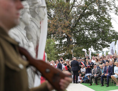 Miniatura: Prezydent odsłonił pomnik Żołnierzy...