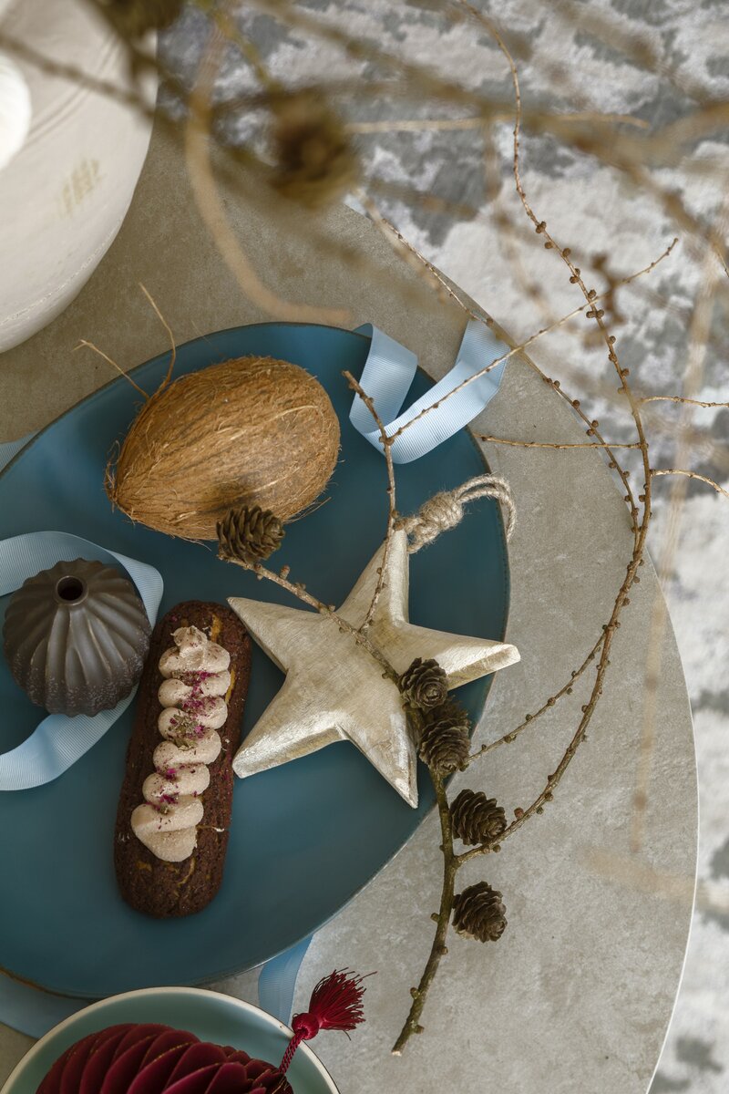 Świąteczny nastr&oacute;j zaczyna się od&nbsp;architektury wnętrza &ndash; dobrze zaprojektowany dom pozwala celebrować Boże Narodzenie wszystkimi zmysłami, bez pośpiechu i&nbsp;bez kompromis&oacute;w, projekt: Hola Design