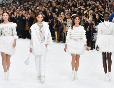 Miniatura: Dom mody Chanel zorganizował pokaz...