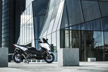 Yamaha TMax SX 