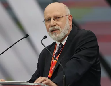 Miniatura: Maciej Świrski w rękach CBA. W tle głośna...