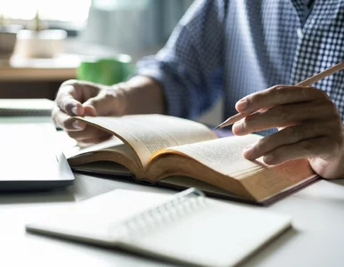 Miniatura: 10 trudnych zwrotów i wyrazów. Czy wiesz,...