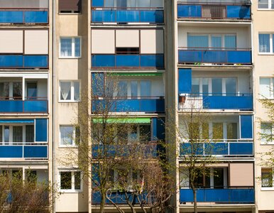 Miniatura: Dwa mieszkania w stolicy poniżej 400 tys....