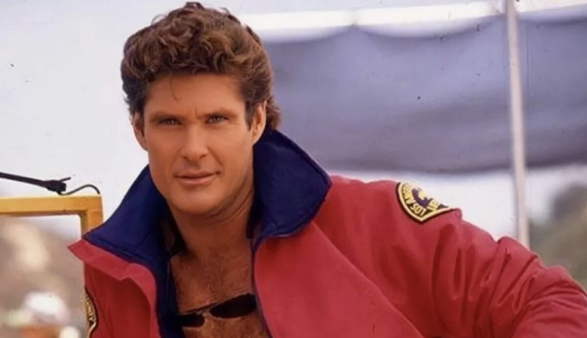 David Hasselhoff jako Mitch Buchannon w serialu „Słoneczny patrol” 