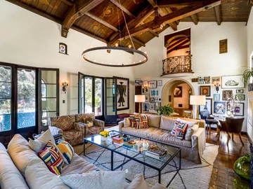 Dom, który Leonardo DiCaprio kupił dla mamy, Irmelin Indenbirken Leonardo DiCaprio, TopTenRealEstateDeals