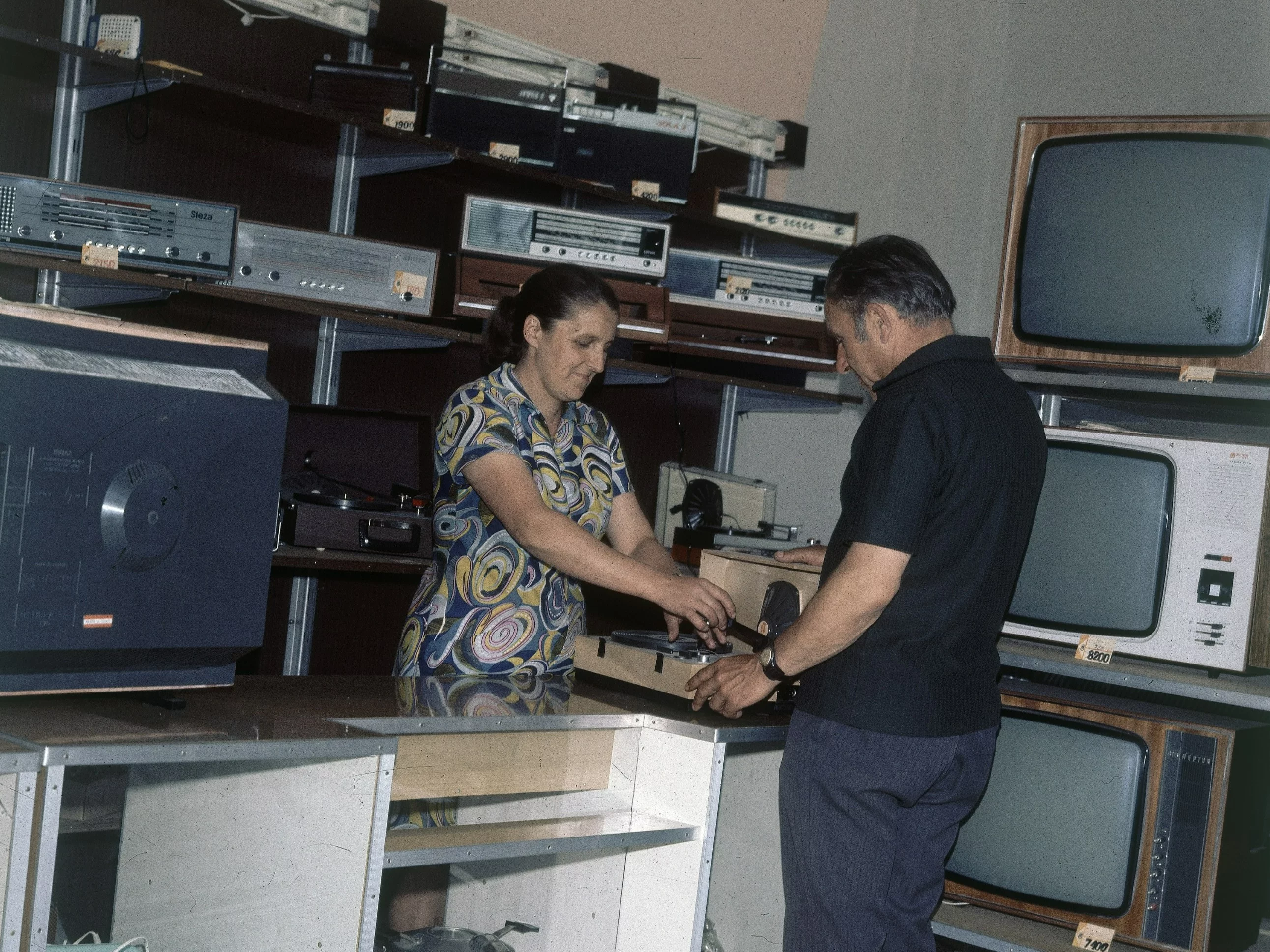 QUIZ wiedzy PRL-u. Spróbujesz swoich sił?