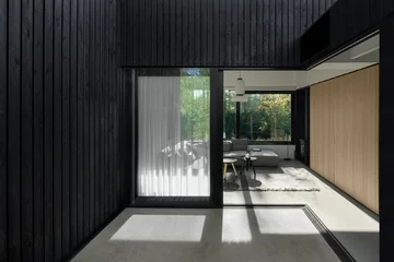 Patio Home, Capsula 