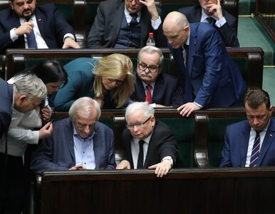 Miniatura: Koalicja Obywatelska coraz bliżej PiS....