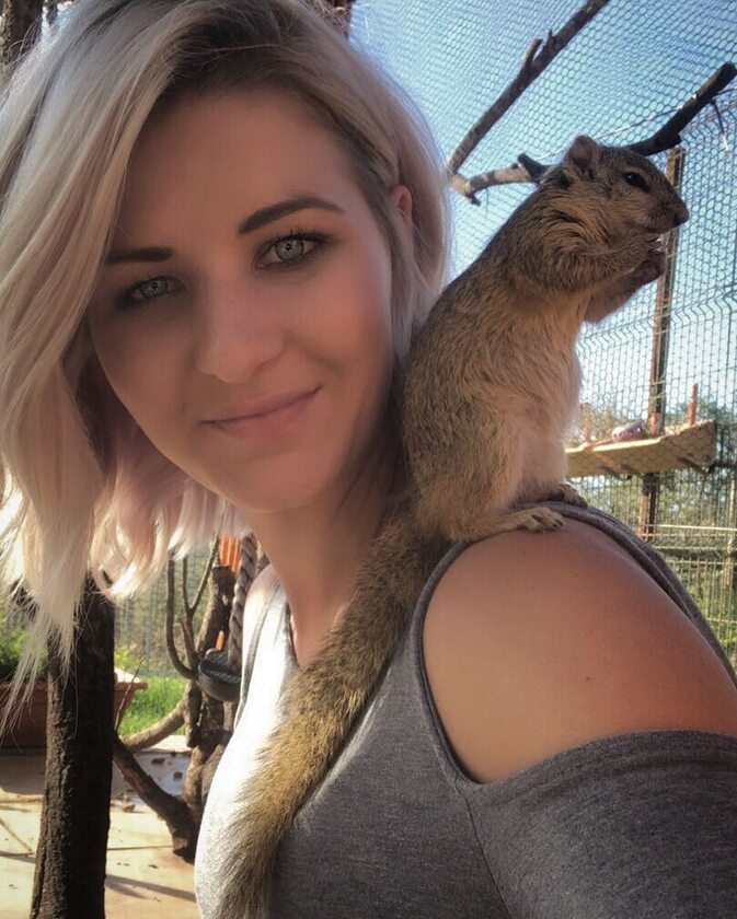 Simone i jej wiewiórka 