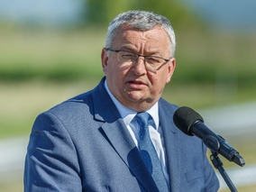 Ukraina odblokuje transport kolejowy do Polski. Minister Adamczyk podał...