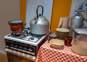 Miniatura: 10 pytań o czasy PRL. Już przy pierwszym...