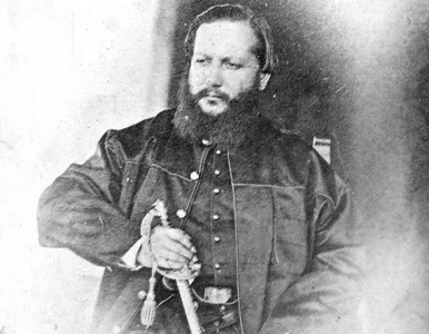 Miniatura: Rozpętał z góry przegraną wojnę, zrujnował...