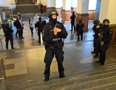 Miniatura: Dania. Akcja policji przed parlamentem....