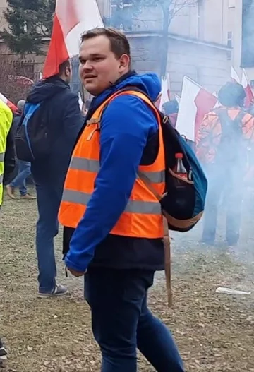 Mężczyzna poszukiwany przez policję w związku z zamieszkami na proteście rolników 