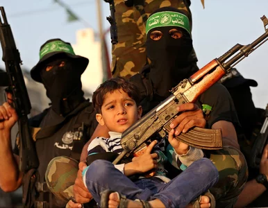 Miniatura: Głód, bieda i miliony na rakiety. Kto...