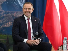 Miniatura: „1000 plus” dla polskich rodzin od...