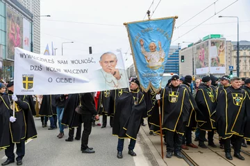 Narodowy Marsz Papieski w Warszawie 