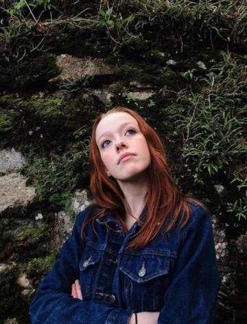 Amybeth McNulty 