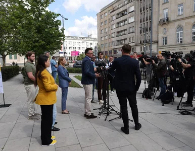 Miniatura: Zamieszanie na konferencji Hołowni. Głos z...