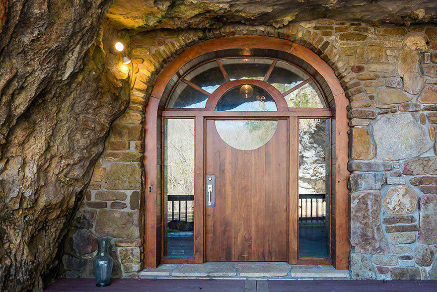 Beckham Creek Cave Lodge 