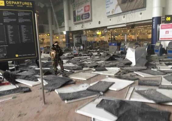 Miniatura: Eksplozja na lotnisku w Brukseli