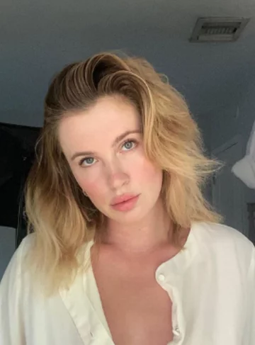 Ireland Baldwin 