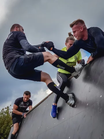 Warszawski Runmageddon W ostatni weekend wakacji ok. 10 tys. osób wzięło udział w warszawskim Runmageddonie. Sprawdziliśmy czy do zrobienia fotoreportażu z dynamicznej sportowej imprezy wystarczy smartfon. Wszystkie zdjęcia zostały wykonane telefonem Samsung Galaxy S9+.