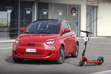 Fiat 500 (RED) 