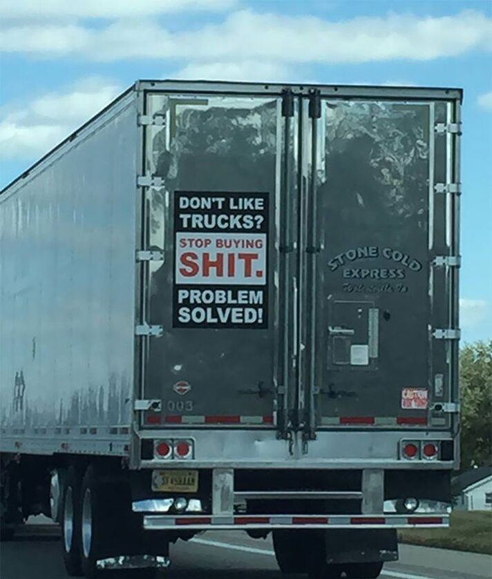Jak można nie lubić ciężarówek? Pozdrawiamy ciepło wszystkich kierowców, truckersów itd. 