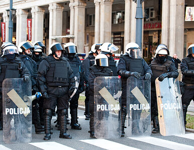 Miniatura: KSP: 210 osób zatrzymanych, 40 policjantów...