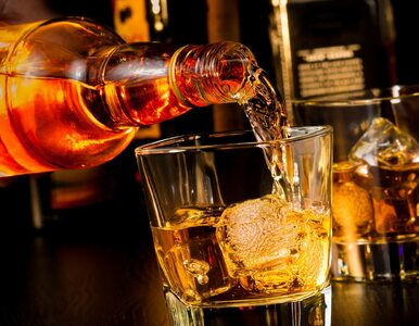 Polacy piją mniej, ale wybierają lepsze alkohole. Wódka w odwrocie