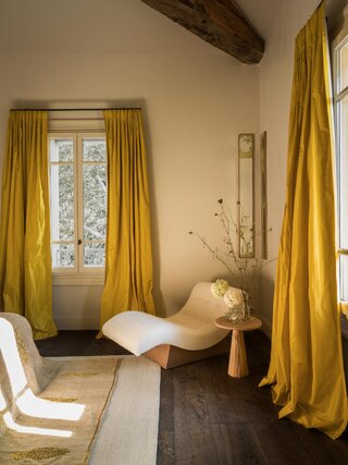 Ch&acirc;teau La Banqui&egrave;re po&nbsp;metamorfozie. XVIII-wieczny zamek wśr&oacute;d winnic pod&nbsp;Montpellier pokazuje, jak dziś może wyglądać cichy, zr&oacute;wnoważony luksus