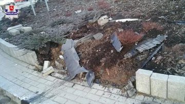 Wypadek mercedesa na rondzie w Biłgoraju 