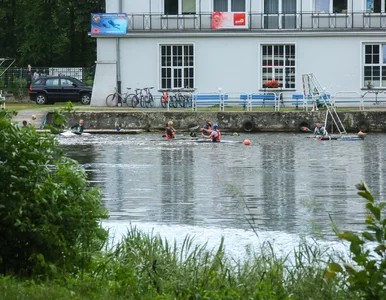 Miniatura: Matka wskoczyła do Prosny, by ratować...