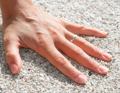 Miniatura: Zmarszczki na palcach po kąpieli. Naukowcy...