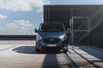 Ford Transit Custom Plug-In Hybrid 